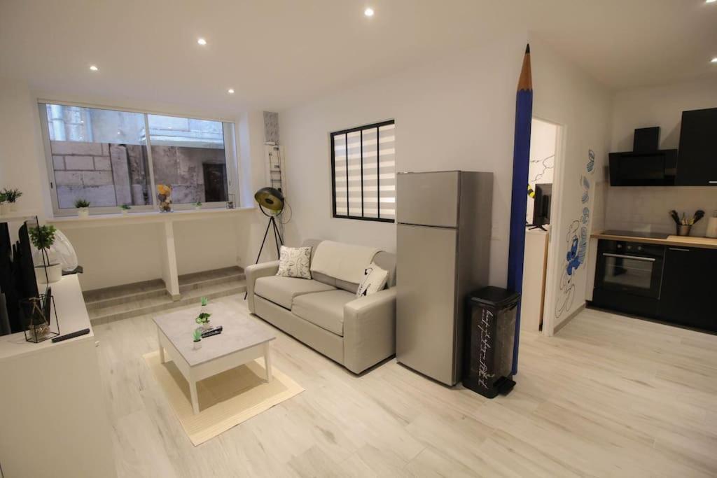 אנגולם La Bd : Joli T2 Renove /Wi-Fi/Centre-Ville מראה חיצוני תמונה